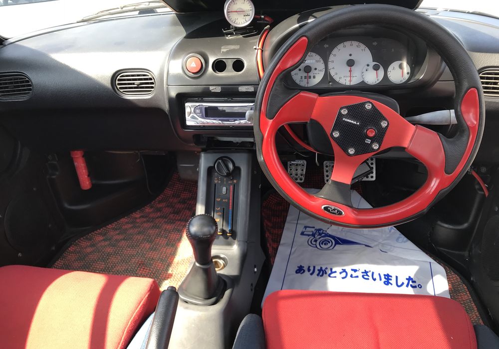 限定車 グレードM2 1015 黒のボディに内装の赤が映える中古車 マツダ