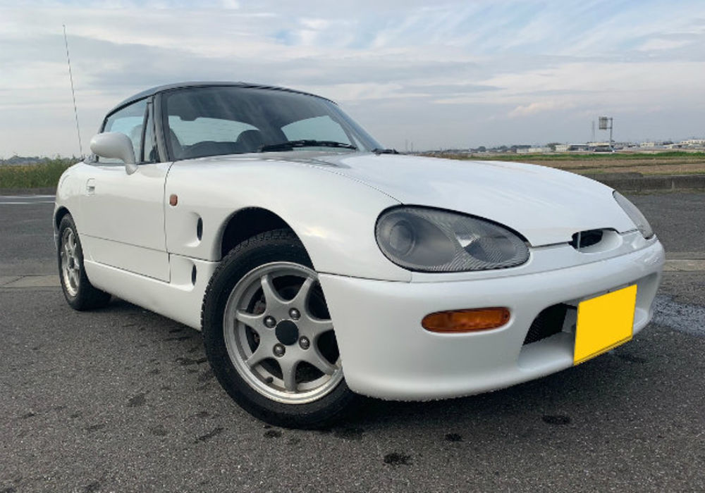 外装オールペン済み パールホワイトの中古車 スズキ カプチーノ H4 1992 年 錆の少ない中古車 カプチーノ カプチーノ等中古車 の販売買取実績豊富なレイズで取り扱う車のギャラリー