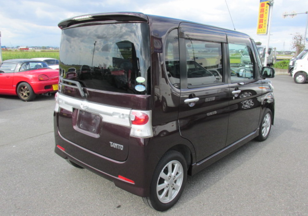 ダイハツ 人気の広い中古軽自動車 タント カスタム X パープル H20