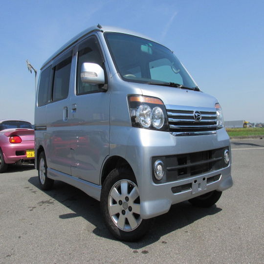 ダイハツ　アトレー　ワゴン　軽自動車　中古　カスタム　リミテッド