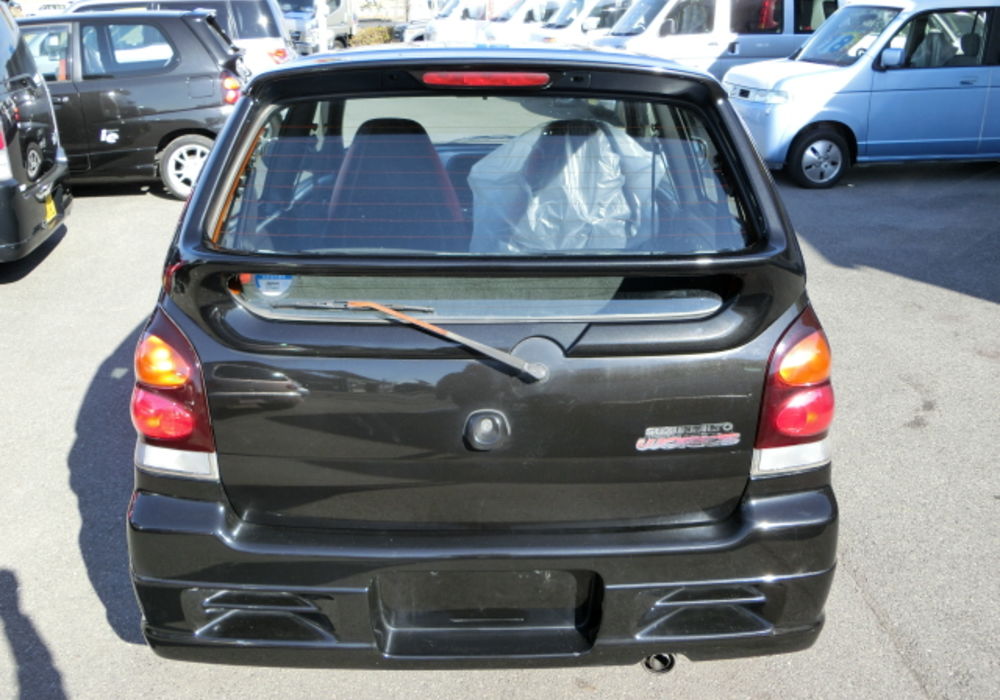 スズキ アルトワークス Ie ブラック H11 1999 年 スズキ カプチーノ等中古車の販売買取実績豊富なレイズで取り扱う車のギャラリー