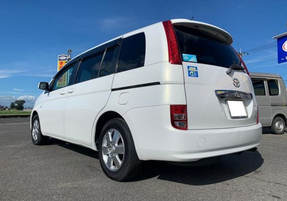 新入荷！トヨタ アイシス L 60thスペシャルエディション 人気のワンオーナー車 中古車を扱うレイズではカプチーノやAZ1等人気車種の入荷情報をご紹介