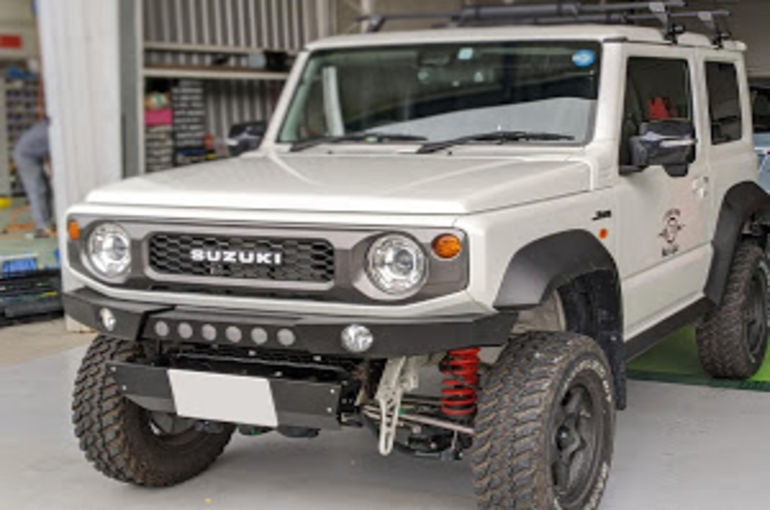 ジムニーの定番カスタム リフトアップ スズキジムニーにまつわる疑問や豆知識をレイズがご紹介します スズキの本格的なクロスカントリー車 ジムニーの中古車購入 買取はレイズ