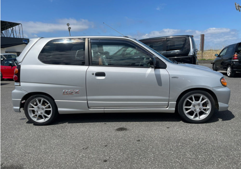 新入荷！スズキ アルトワークス RS/Z 内外装ともに状態良好です | 中古 