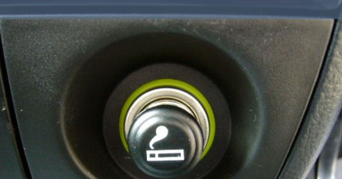 シガーソケットとは 便利な使い方も