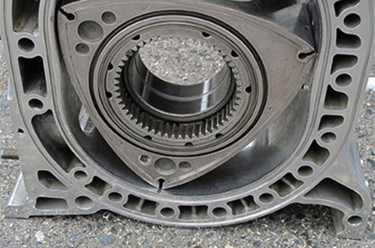 ロータリーエンジンとは？！ その仕組みとメリット