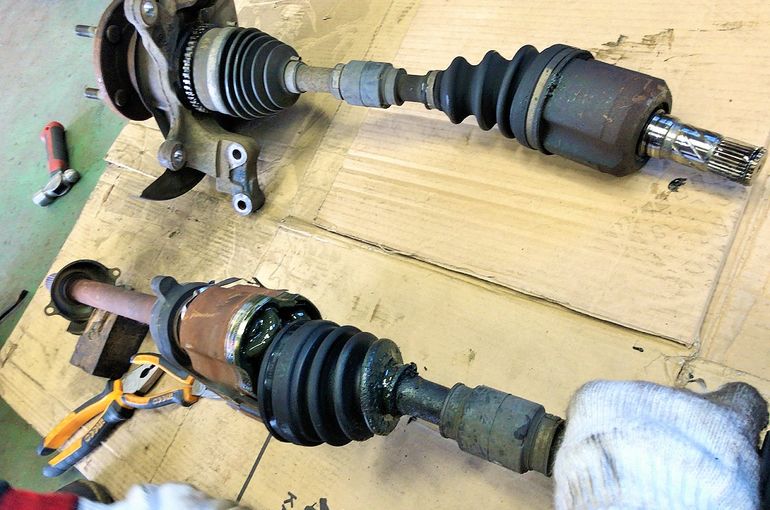 ドライブシャフトとは？！ 交換方法とメンテナンス