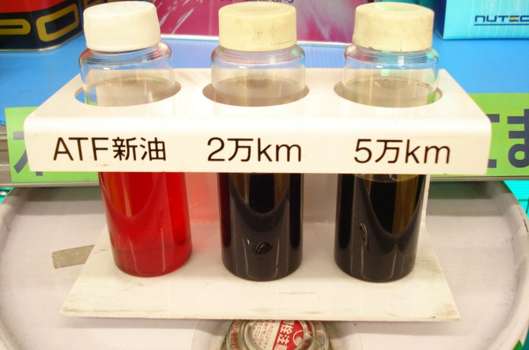 オートマオイル(ATF)とは？！ 交換時期や注意点