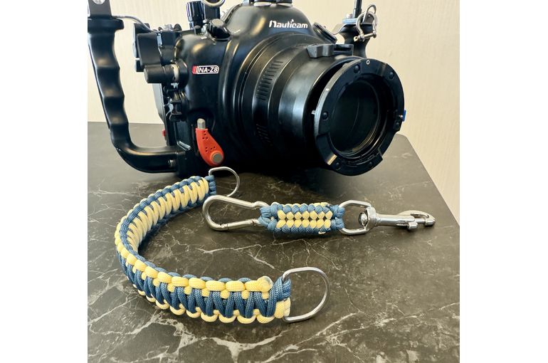 カメラ　ハウジングランヤード　ハウジング